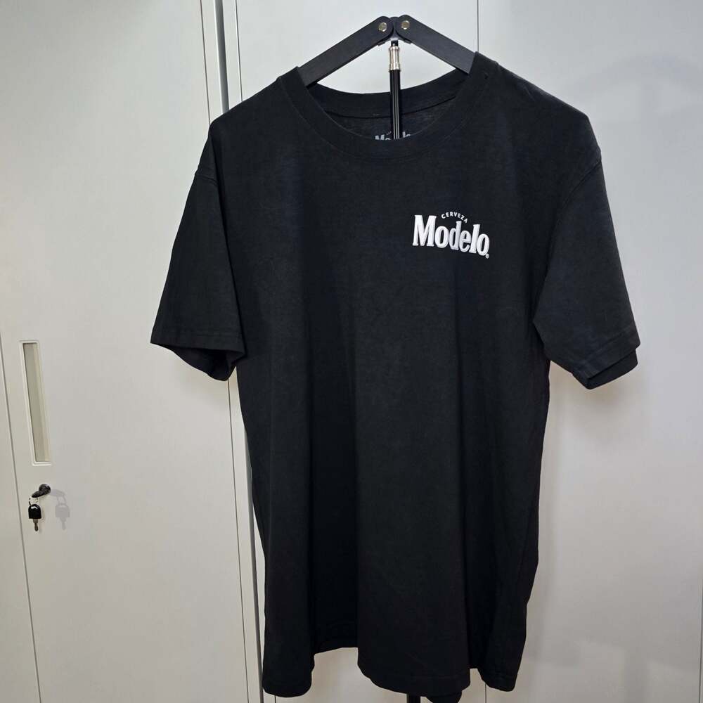 Modelo Cerveza T-Shirt - Black - Size L